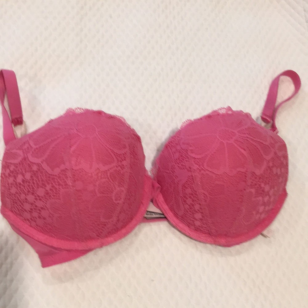 Victoria’s Secret Bra Size 32DD Hot Pink floral flower Lacey underwire